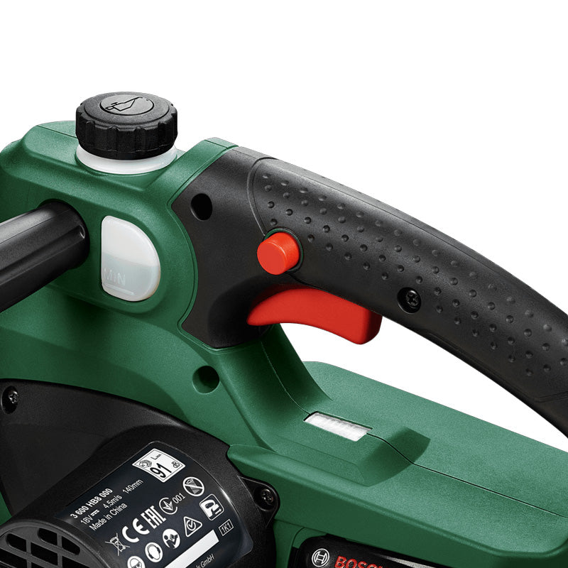 Tronçonneuse sans fil BOSCH UniversalChain 18V outil (machine nue)