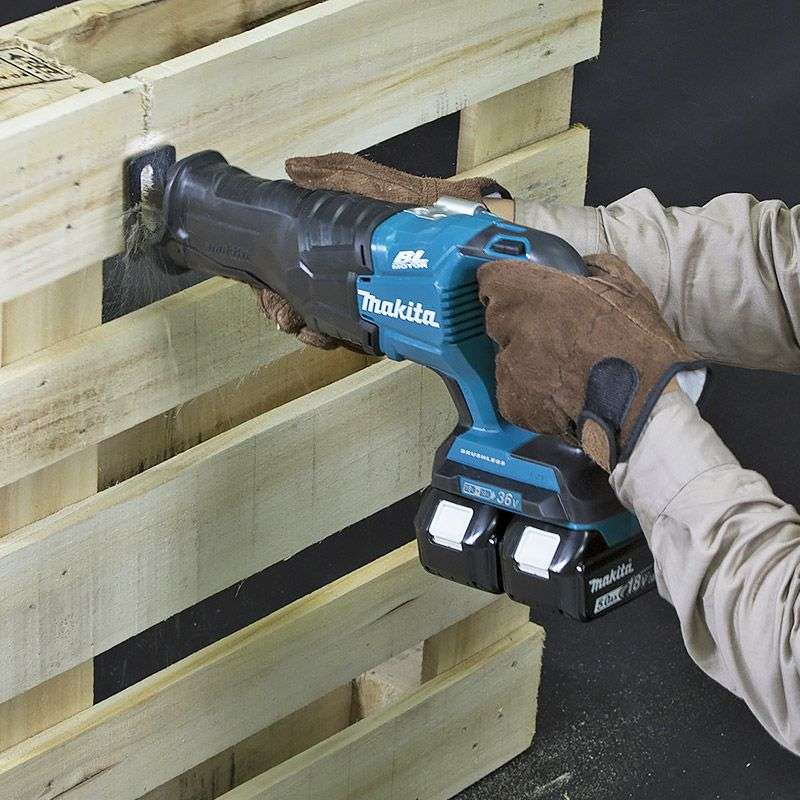 Scie sabre MAKITA DJR360Z - 36V (2x18V) - Li-Ion (Machine Nue)